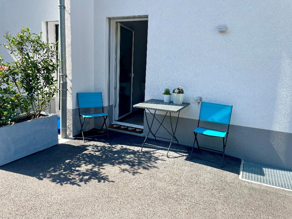 Vue du cabinet depuis dehors